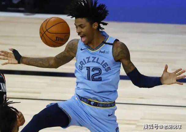 本片讲述了京都男高中生坚书直实，在从十年后穿越而来的自己的指导下，并肩作战，拯救初恋的奇幻爱情故事